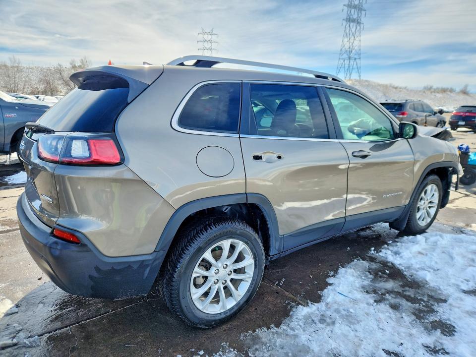41657116 :رقم المزاد ، 1C4PJLCB7KD396384 vin ، 2019 Jeep Cherokee مزاد بيع