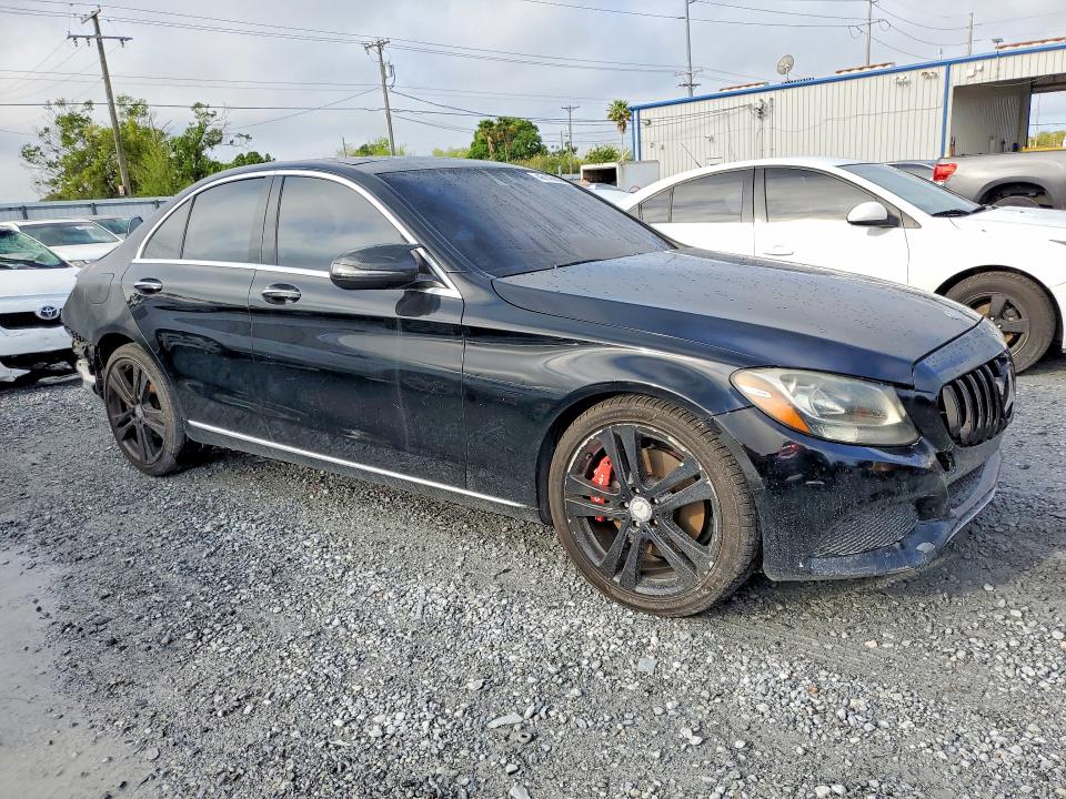 46145686 :رقم المزاد ، 55SWF4KB4GU139749 vin ، 2016 Mercedes-benz C مزاد بيع