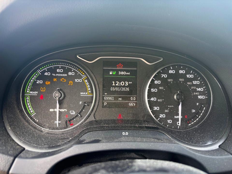 2017 Audi A3 მანქანა იყიდება აუქციონზე, vin: WAUUPBFF5HA074165, აუქციონის ნომერი: 46639836