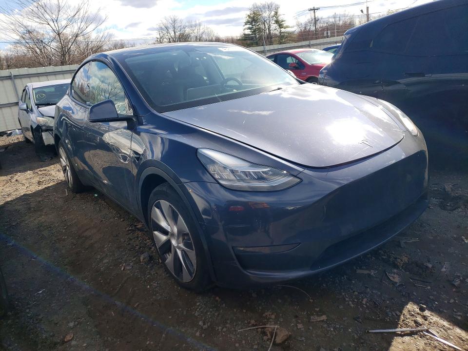 Продажа на аукционе авто 2021 Tesla Model Y, vin: 5YJYGDEE8MF118752, номер лота: 46271996