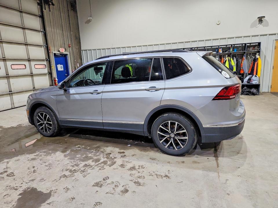 47221276 :رقم المزاد ، 3VV2B7AX0MM060517 vin ، 2021 Volkswagen Tiguan مزاد بيع