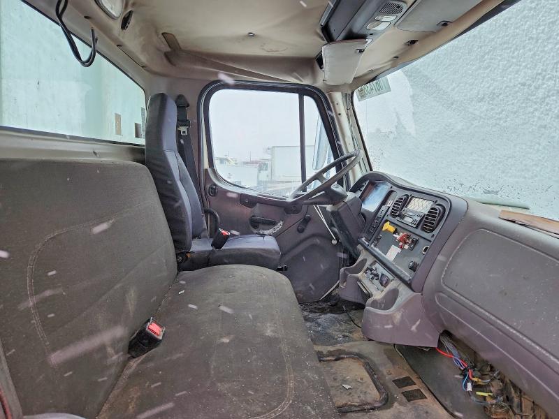 78674385 :رقم المزاد ، 1FVACXDC46HV96303 vin ، 2006 Freightliner M2 مزاد بيع