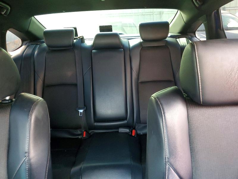 76993805 :رقم المزاد ، 1HGCV1F33JA053116 vin ، 2018 Honda Accord مزاد بيع