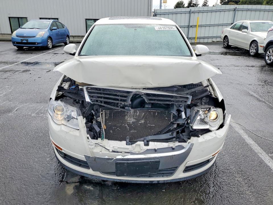 48107936 :رقم المزاد ، WVWJM7AN2AE166035 vin ، 2010 Volkswagen Passat مزاد بيع