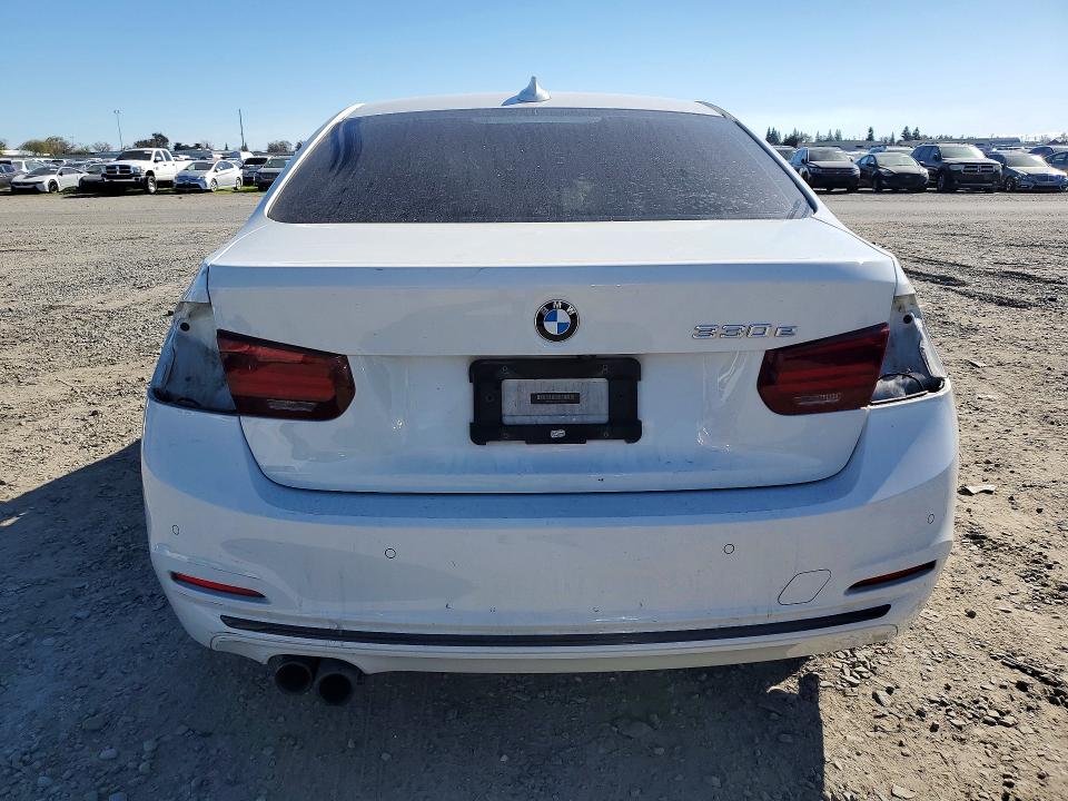 79256335 :رقم المزاد ، WBA8E1C50JA758480 vin ، 2018 Bmw 330e مزاد بيع