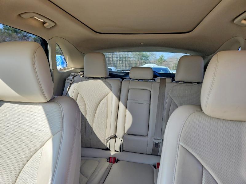 41763676 :رقم المزاد ، 5LMTJ2AH9FUJ14972 vin ، 2015 Lincoln Townhouse Mkc مزاد بيع