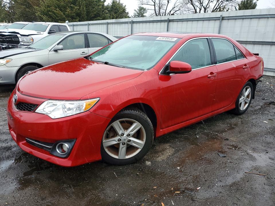 2014 Toyota Camry მანქანა იყიდება აუქციონზე, vin: 4T1BF1FK9EU726389, აუქციონის ნომერი: 42038636