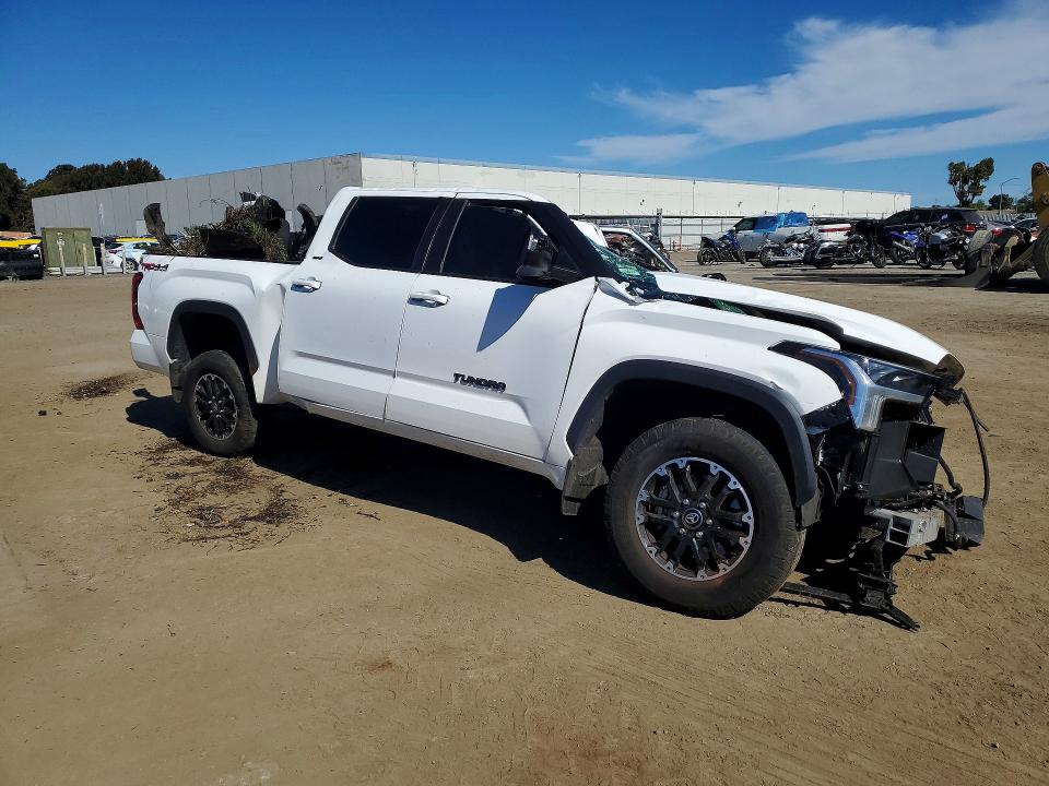 Продажа на аукционе авто 2025 Toyota Tundra, vin: 5TFLA5EC8SX041044, номер лота: 41926706