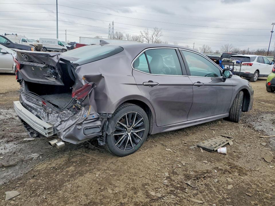 2021 Toyota Camry მანქანა იყიდება აუქციონზე, vin: 4T1G11AK1MU587529, აუქციონის ნომერი: 46678286