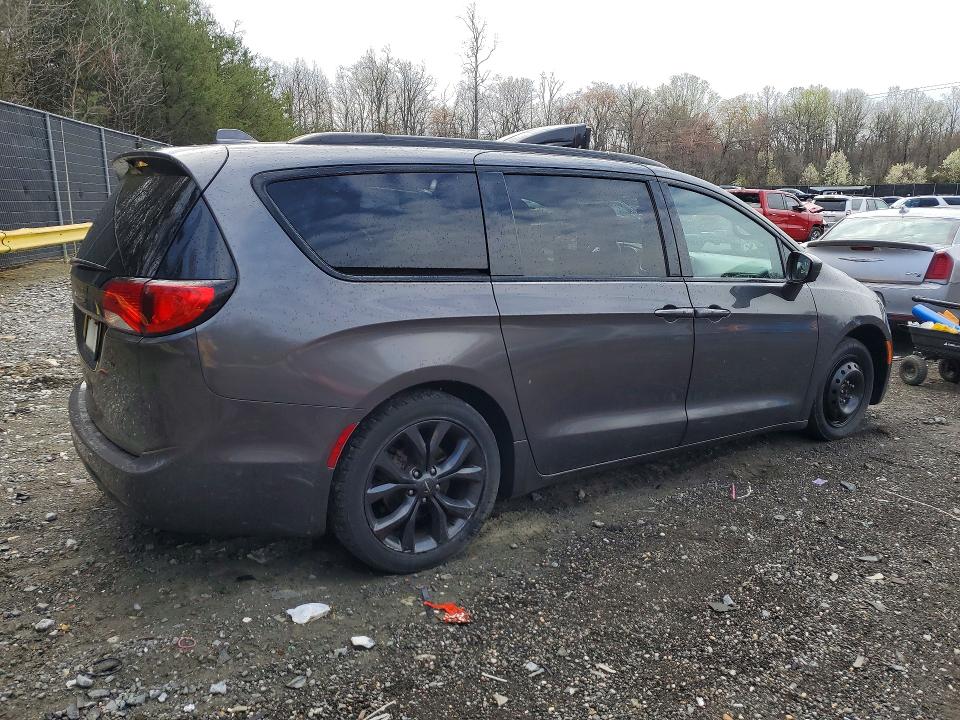 2018 Chrysler Pacifica მანქანა იყიდება აუქციონზე, vin: 2C4RC1EG5JR204293, აუქციონის ნომერი: 48043956