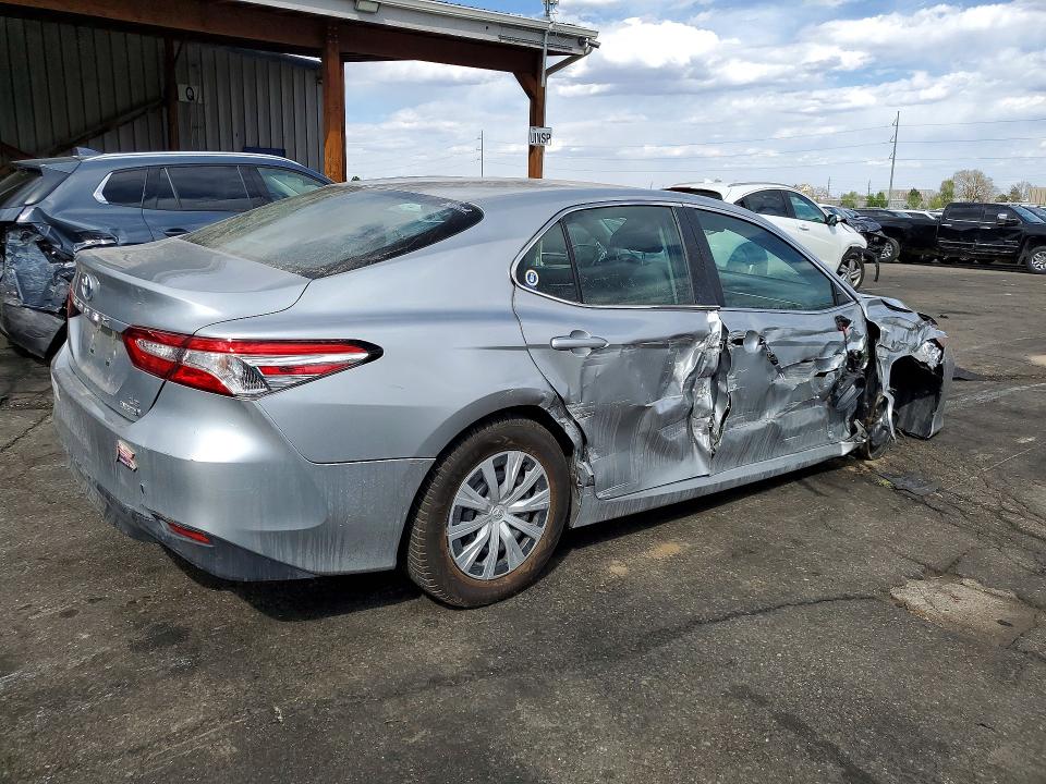 2018 Toyota Camry Hybrid მანქანა იყიდება აუქციონზე, vin: 4T1B31HK3JU504642, აუქციონის ნომერი: 46114076