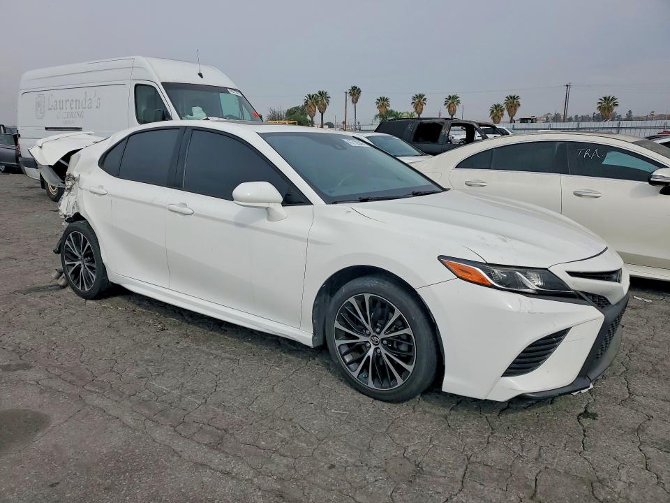 Продажа на аукционе авто 2018 Toyota Camry, vin: JTNB11HK6J3018273, номер лота: 47712646