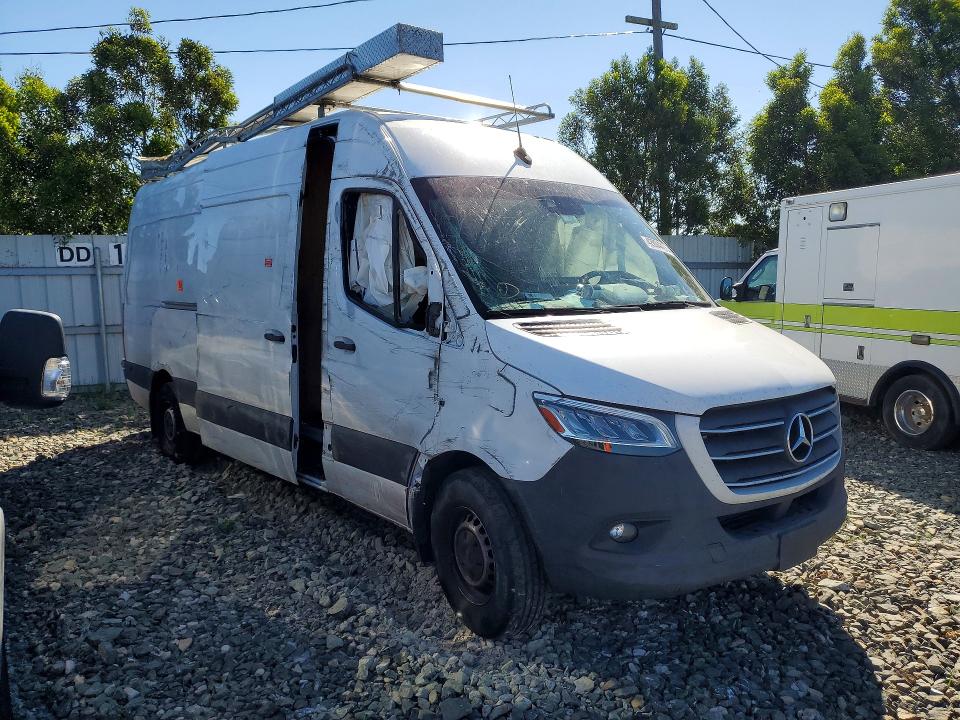 42004406 :رقم المزاد ، W1Y40CHY6PT132813 vin ، 2023 Mercedes-benz Sprinter مزاد بيع