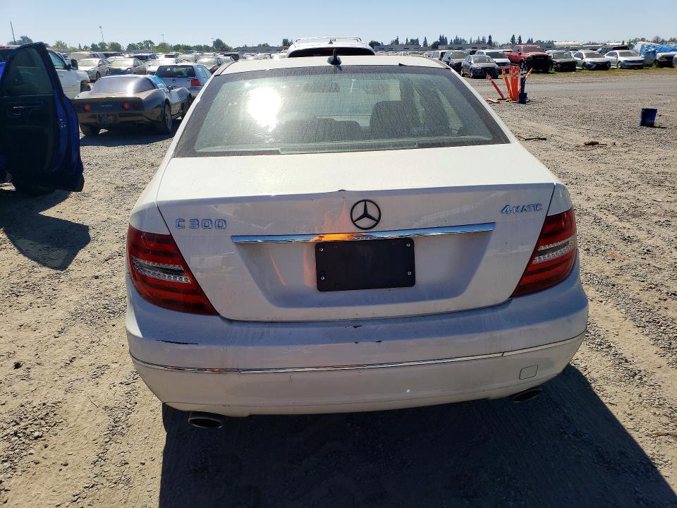 2012 Mercedes-benz C მანქანა იყიდება აუქციონზე, vin: WDDGF8BB2CR199861, აუქციონის ნომერი: 46056546