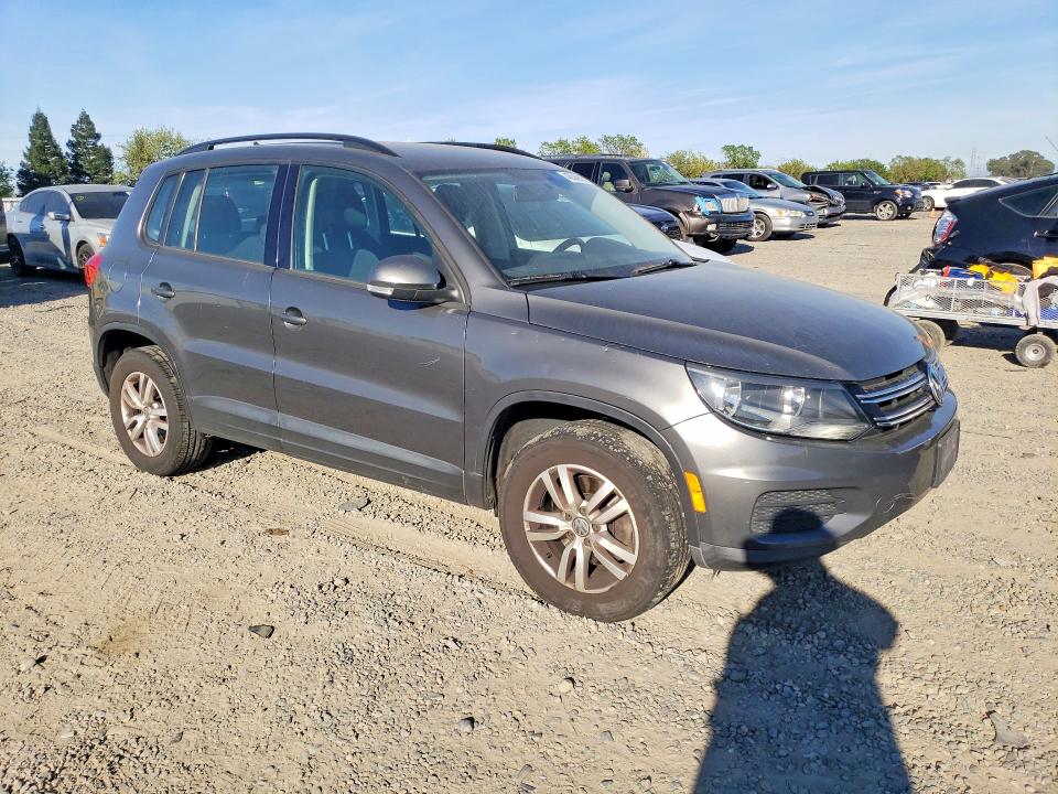 Продажа на аукционе авто 2015 Volkswagen Tiguan, vin: WVGAV7AX8FW597183, номер лота: 45549816