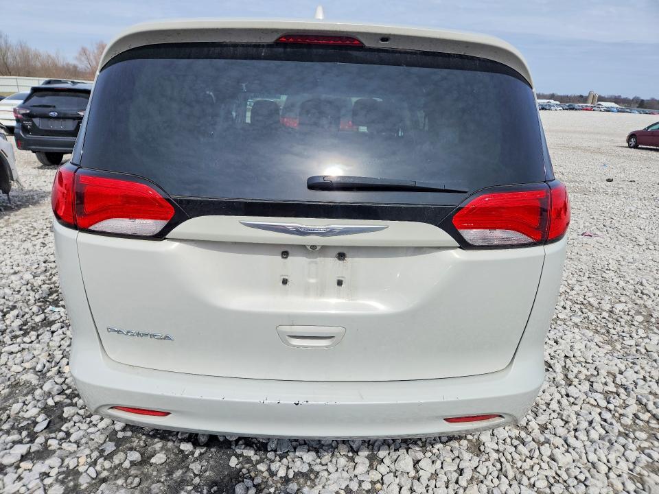 47501206 :رقم المزاد ، 2C4RC1DG0HR577267 vin ، 2017 Chrysler Pacifica مزاد بيع