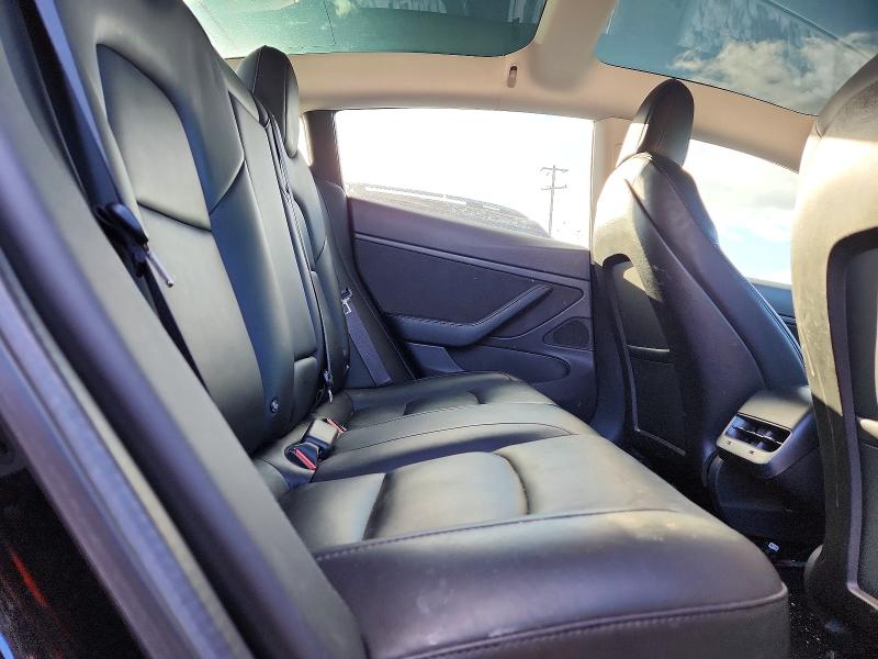 46987636 :رقم المزاد ، 5YJ3E1EB8JF103328 vin ، 2018 Tesla Model 3 مزاد بيع