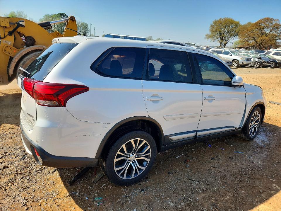 2016 Mitsubishi Outlander მანქანა იყიდება აუქციონზე, vin: JA4AD3A39GZ006284, აუქციონის ნომერი: 46237366