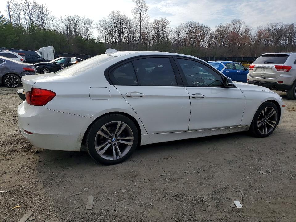 45763106 :رقم المزاد ، WBA3B3G54FNT19243 vin ، 2015 Bmw 328 مزاد بيع