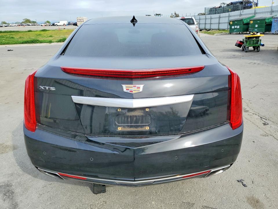 46325526 :رقم المزاد ، 2G61M5S3XH9110197 vin ، 2017 Cadillac Xts مزاد بيع