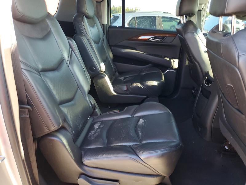 46237466 :رقم المزاد ، 1GYS3HKJ2LR178314 vin ، 2020 Cadillac Escalade مزاد بيع