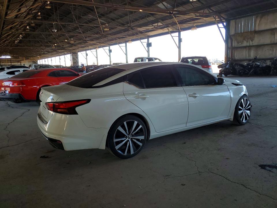 47117616 :رقم المزاد ، 1N4BL4CV8MN373171 vin ، 2021 Nissan Altima مزاد بيع