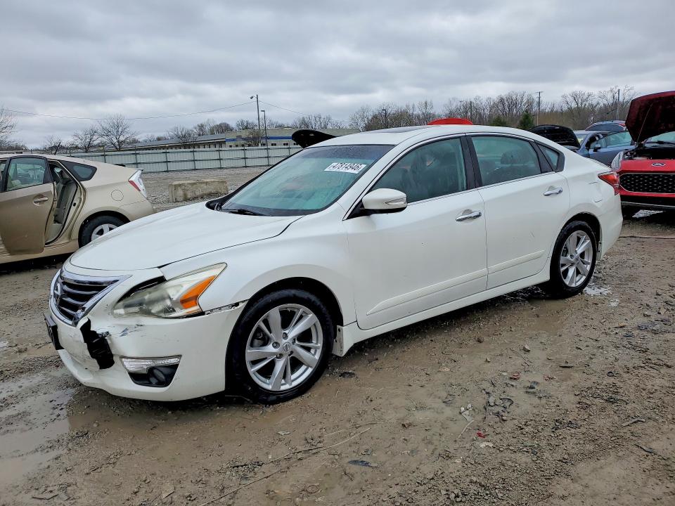 2014 Nissan Altima მანქანა იყიდება აუქციონზე, vin: 1N4AL3AP1EC122810, აუქციონის ნომერი: 47814946