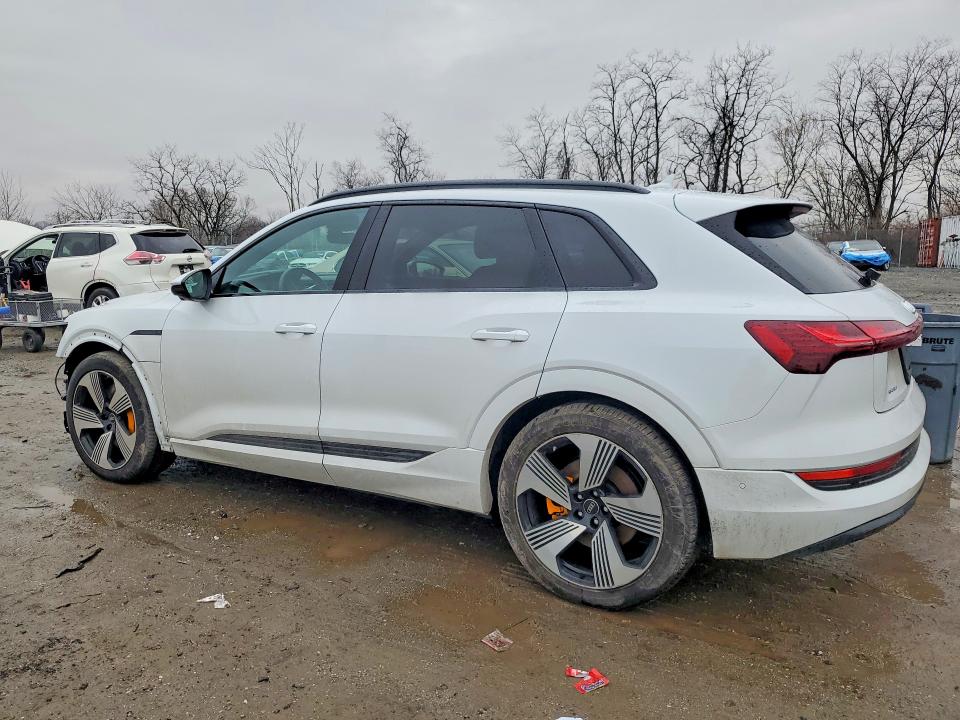 78952315 :رقم المزاد ، WA1LAAGE8NB012291 vin ، 2022 Audi E-tron مزاد بيع