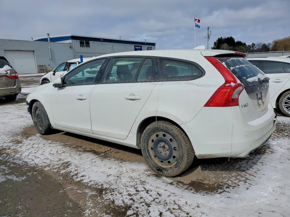 79809775 :رقم المزاد ، YV140MEJ0F1268103 vin ، 2015 Volvo V60 مزاد بيع