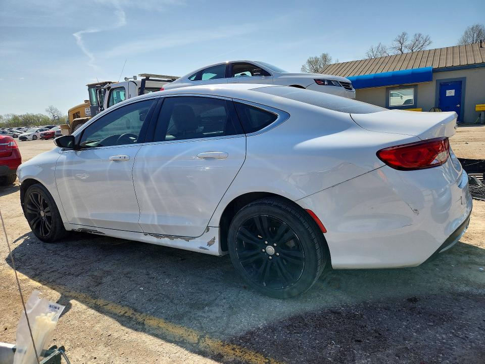 48120716 :رقم المزاد ، 1C3CCCAB9FN652749 vin ، 2015 Chrysler 200 مزاد بيع