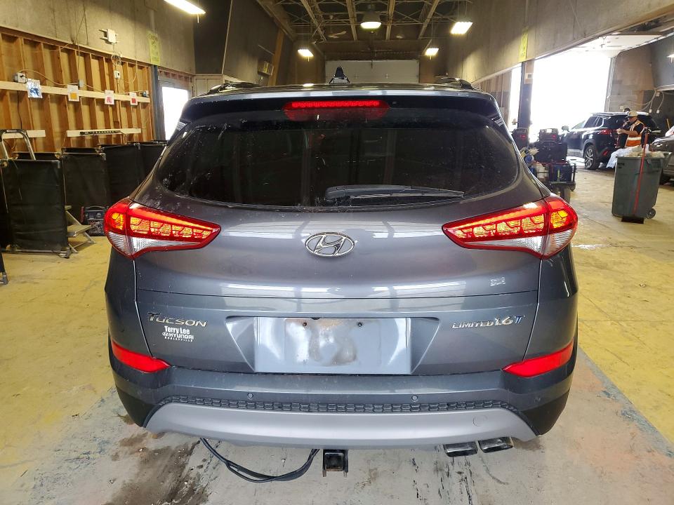 79333155 :رقم المزاد ، KM8J33A26JU630236 vin ، 2018 Hyundai Tucson مزاد بيع