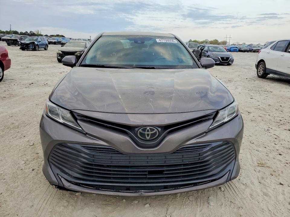 2020 Toyota Camry მანქანა იყიდება აუქციონზე, vin: 4T1C11AK9LU995063, აუქციონის ნომერი: 47750056