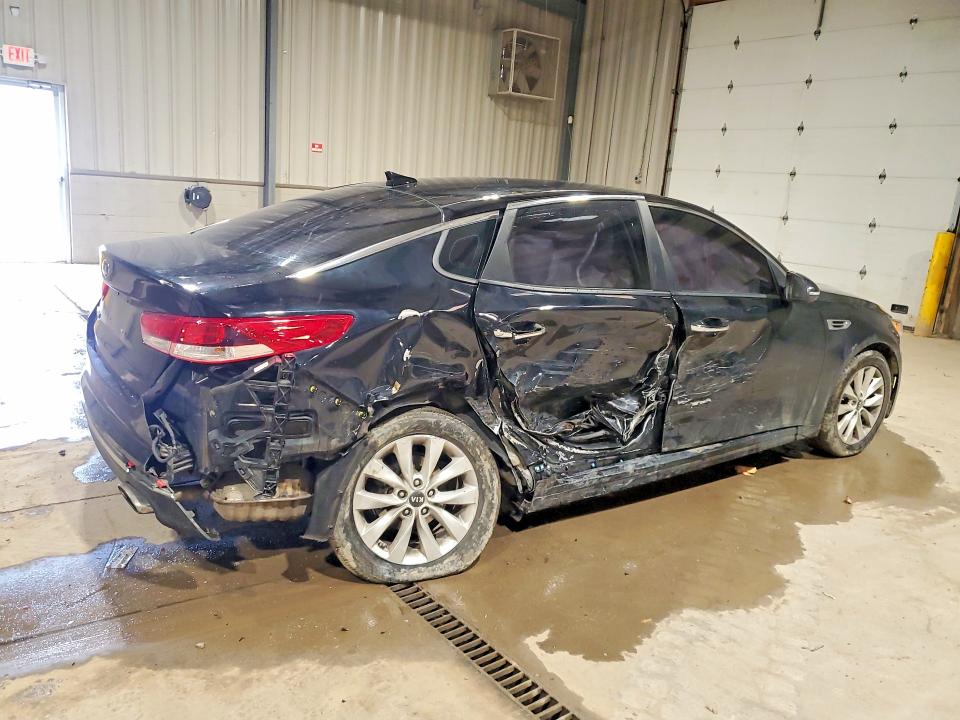 2018 Kia Optima მანქანა იყიდება აუქციონზე, vin: 5XXGT4L3XJG262563, აუქციონის ნომერი: 46656366