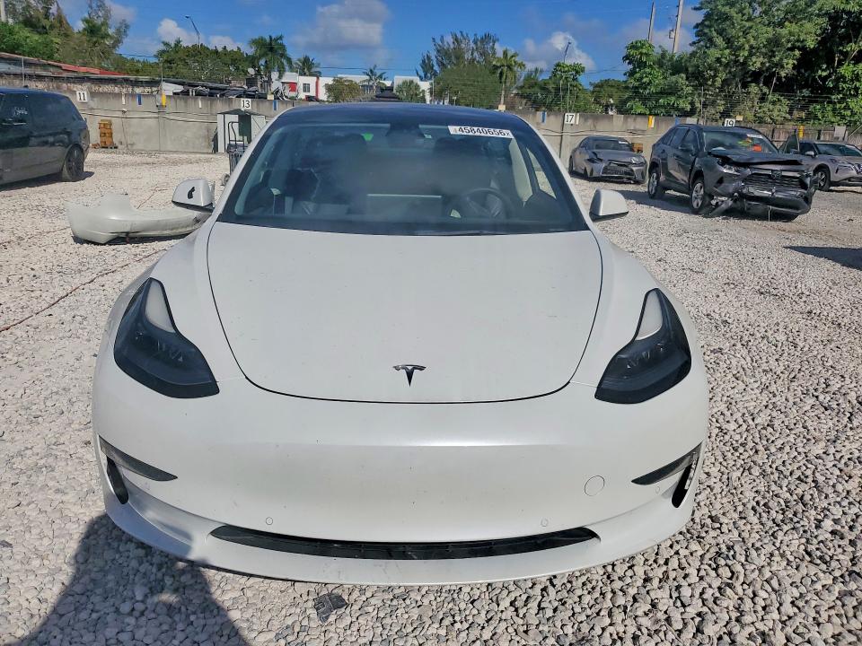 45840656 :رقم المزاد ، 5YJ3E1EBXNF123411 vin ، 2022 Tesla Model 3 مزاد بيع