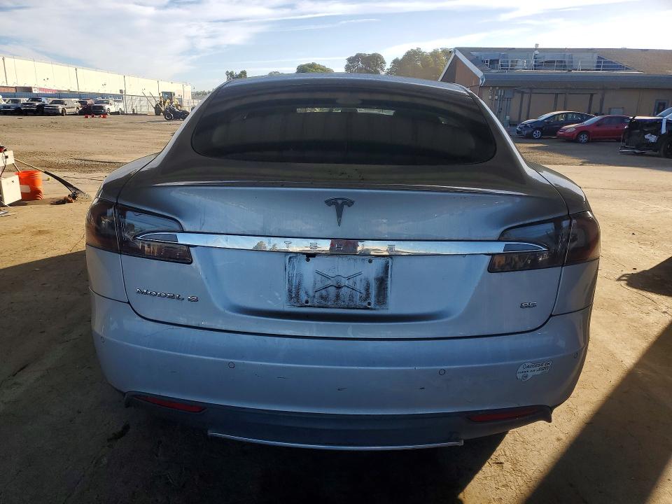 47648826 :رقم المزاد ، 5YJSA1H14EFP63625 vin ، 2014 Tesla Model S مزاد بيع