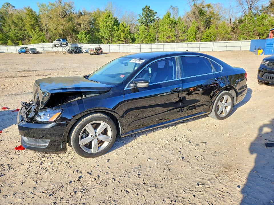 41704566 :رقم المزاد ، 1VWBH7A31EC015676 vin ، 2014 Volkswagen Passat مزاد بيع