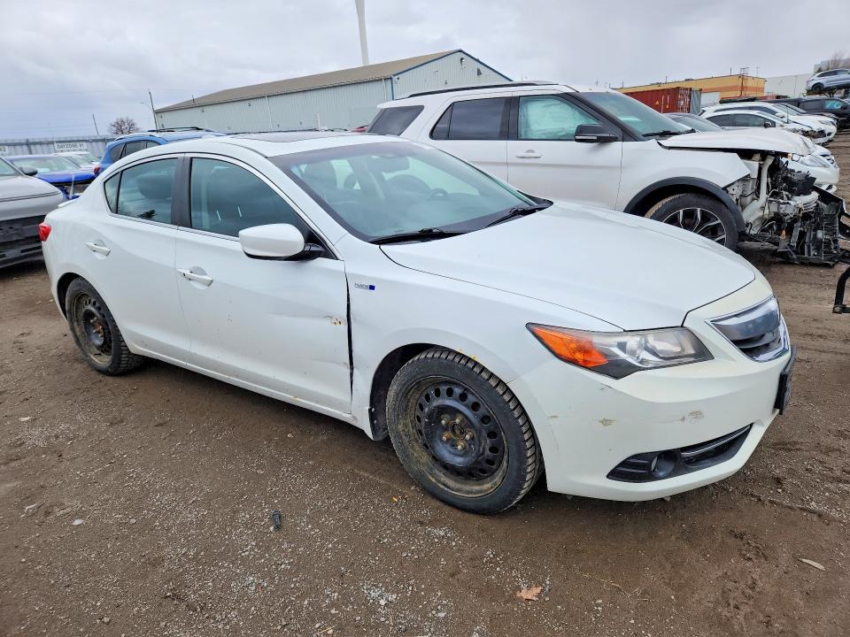 46105266 :رقم المزاد ، 19VDE3F72EE400044 vin ، 2014 Acura Ilx مزاد بيع