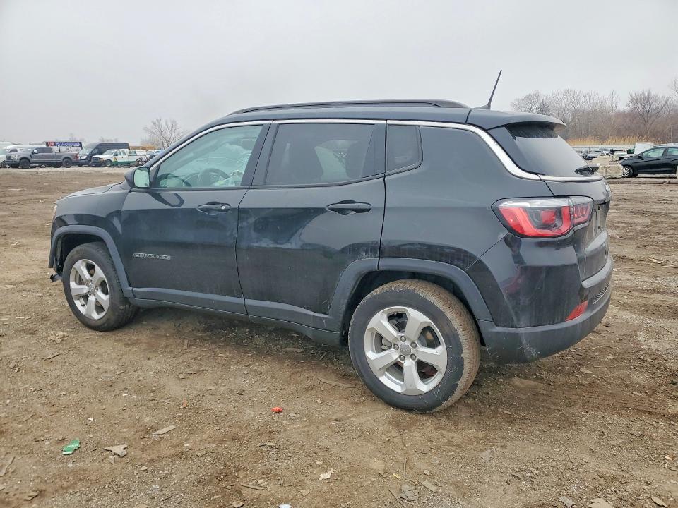45619806 :رقم المزاد ، 3C4NJCBB9JT502495 vin ، 2018 Jeep Compass مزاد بيع