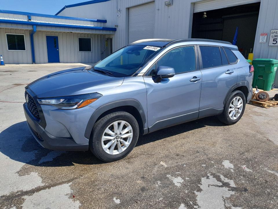 2023 Toyota Corolla Cross მანქანა იყიდება აუქციონზე, vin: 7MUBAAAG0PV039885, აუქციონის ნომერი: 46917346