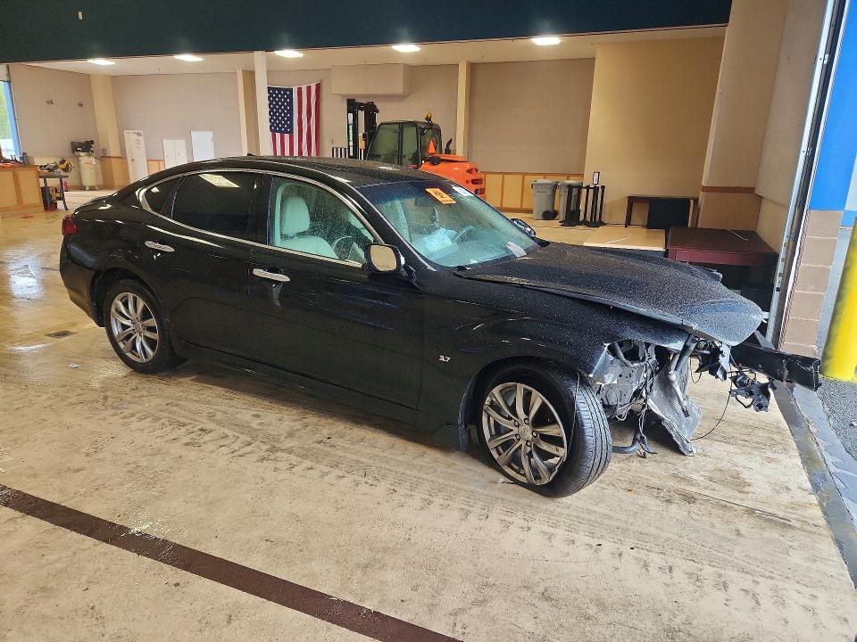 46303166 :رقم المزاد ، JN1BY1AR6FM562560 vin ، 2015 Infiniti Q70 مزاد بيع