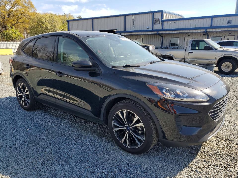 2022 Ford Escape მანქანა იყიდება აუქციონზე, vin: 1FMCU0G67NUB95991, აუქციონის ნომერი: 46840336