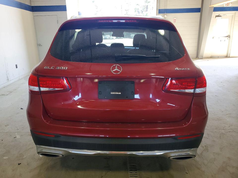 47542596 :رقم المزاد ، WDC0G4KB9JF329550 vin ، 2018 Mercedes-benz Glc مزاد بيع