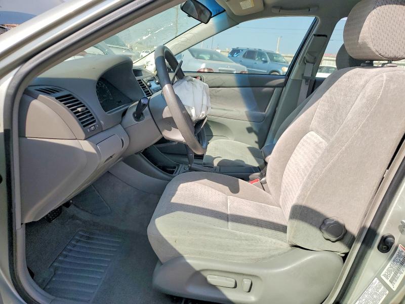 47092166 :رقم المزاد ، JTDBE32K320119187 vin ، 2002 Toyota Camry مزاد بيع