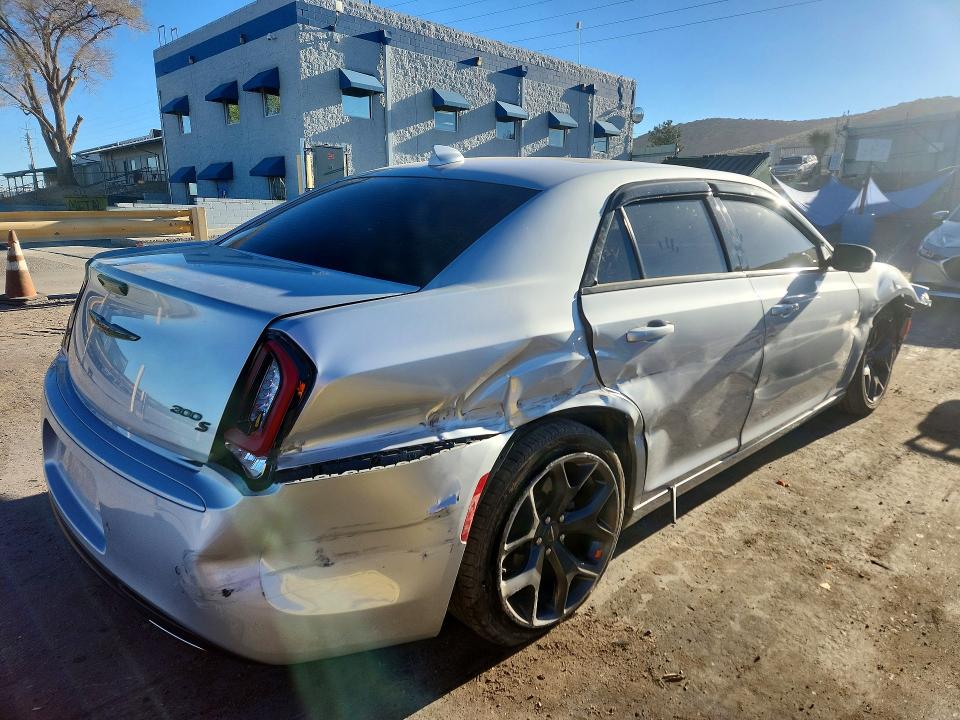 45642736 :رقم المزاد ، 2C3CCABGXPH537568 vin ، 2023 Chrysler 300 مزاد بيع