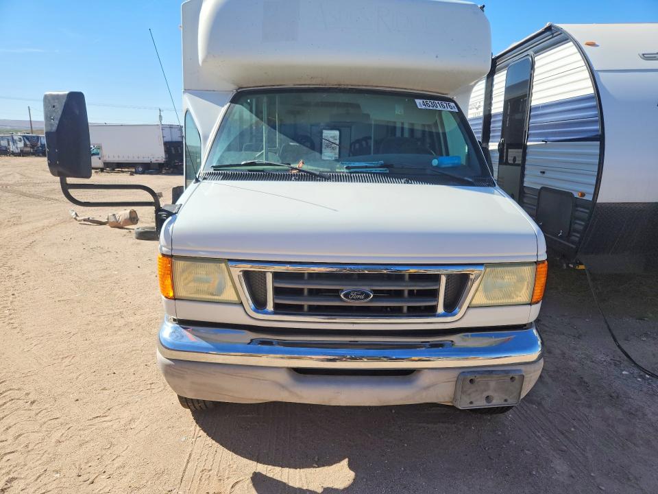 2003 Ford E450 მანქანა იყიდება აუქციონზე, vin: 1FDXE45S33HB85132, აუქციონის ნომერი: 46301676