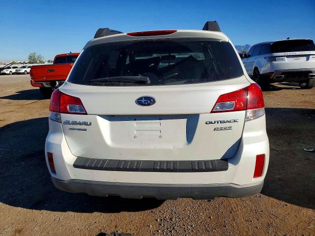 2013 Subaru Outback მანქანა იყიდება აუქციონზე, vin: 4S4BRBGC0D3304746, აუქციონის ნომერი: 45773226