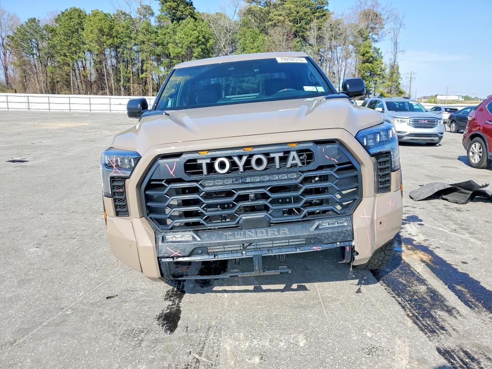 Продаж на аукціоні авто 2025 Toyota Tundra, vin: 5TFPC5DB3SX106015, номер лоту: 79292515