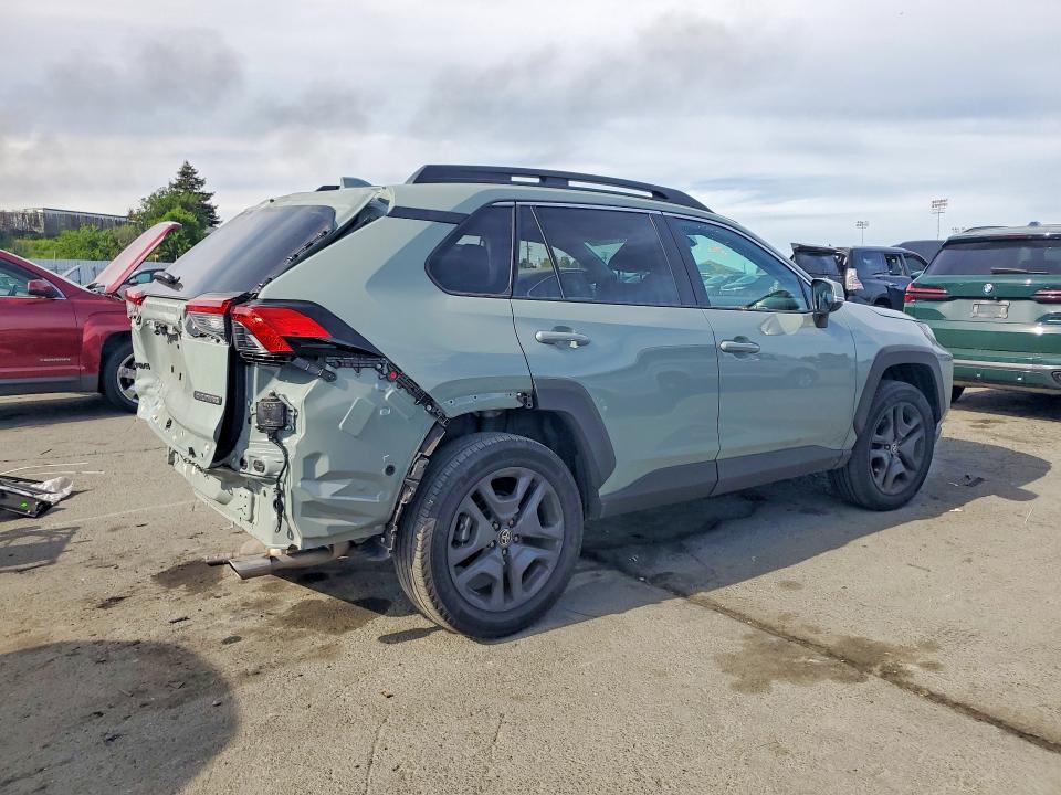 Продажа на аукционе авто 2023 Toyota Rav4, vin: 2T3J1RFV3PW407065, номер лота: 46118666