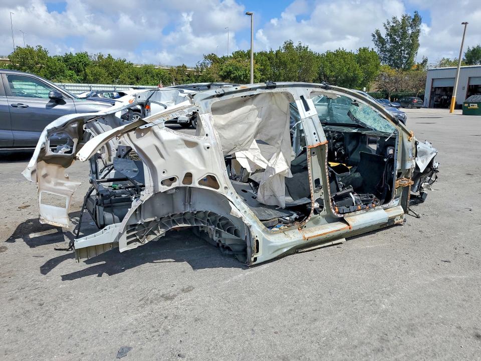 2022 Tesla Model Y მანქანა იყიდება აუქციონზე, vin: 7SAYGDEF5NF327427, აუქციონის ნომერი: 42066946