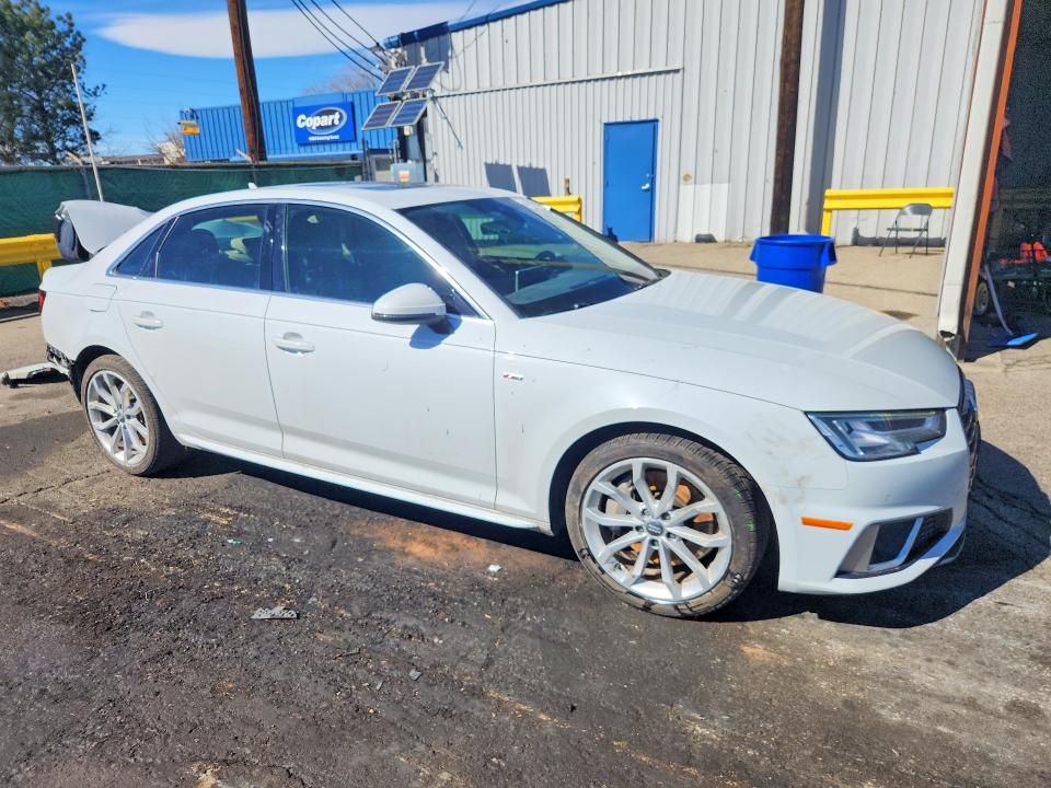 Продажа на аукционе авто 2019 Audi A4, vin: WAUENAF46KN020862, номер лота: 41945756